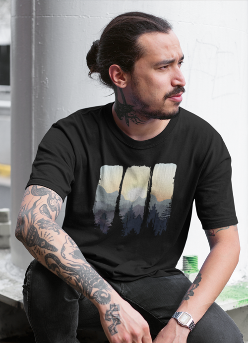 T-Shirt mit Wald und Sonnenuntergang Druck, bequem