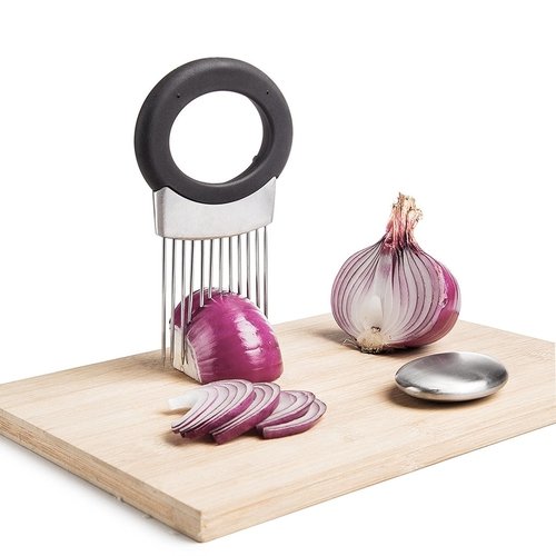 Geruchsneutralisierender Zwiebelhalter