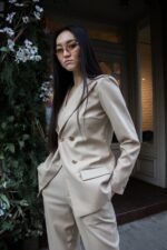 Klassischer Damenblazer aus Wolle