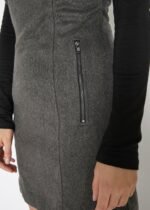Gebürstetes Wollkleid mit V-Ausschnitt