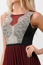 Burgunderrotes Maxikleid mit eleganter Spitze, Modetrend