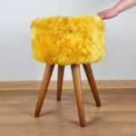 Hocker aus echtem Schaffell, gelb, elegantes Design mit Eichenbeinen