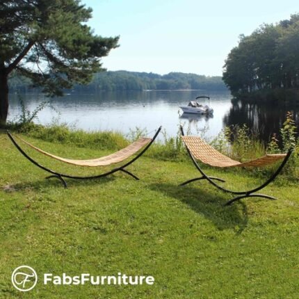 Designer Hängematte aus Holz und geschwungenem Stahl