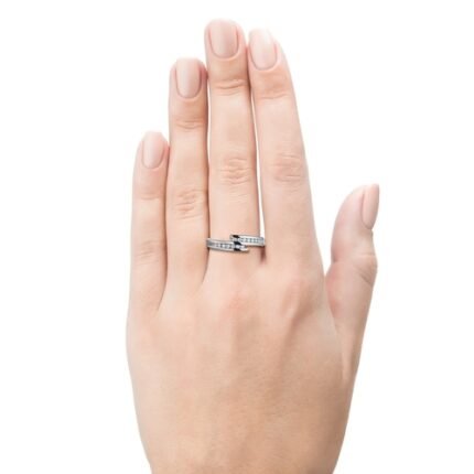 Silberring mit Brillant, elegantes Design