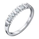Silberner Ring mit Edelstein